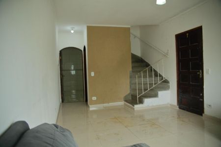 Casa à venda com 150m², 2 quartos e 2 vagasSala