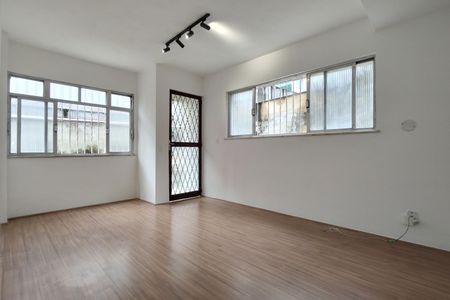 Sala de apartamento para alugar com 2 quartos, 70m² em Freguesia (jacarepaguá), Rio de Janeiro