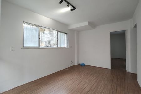 Apartamento para alugar com 70m², 2 quartos e sem vagaSala