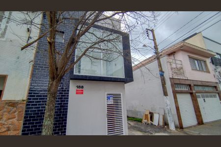 Casa para alugar com 70m², 2 quartos e sem vagaFachada
