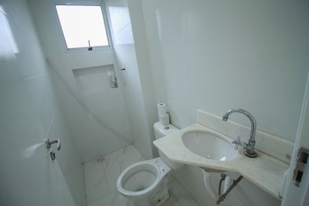 Casa para alugar com 70m², 2 quartos e sem vagaBanheiro