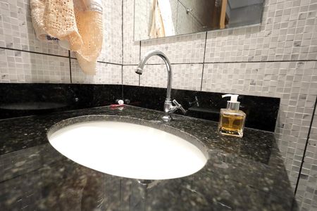 Apartamento para alugar com 53m², 2 quartos e sem vaga Apartamento para alugar com 53m², 2 quartos e sem vagaBanheiro