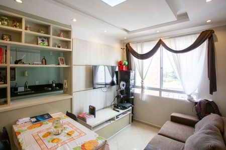 Sala de apartamento à venda com 2 quartos, 45m² em Canhema, Diadema