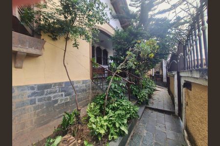 Casa à venda com 180m², 3 quartos e 3 vagas