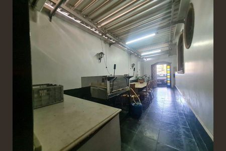 Casa à venda com 180m², 3 quartos e 3 vagas