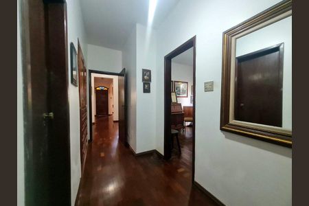 Casa à venda com 180m², 3 quartos e 3 vagas