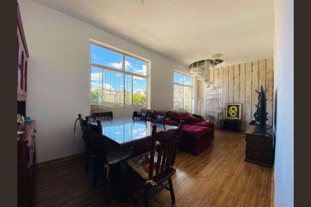 Apartamento à venda com 180m², 3 quartos e 1 vaga