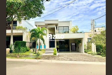 Casa de condomínio à venda com 275m², 3 quartos e 2 vagasFoto 01