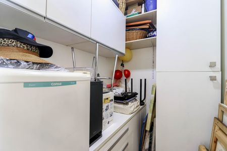 Apartamento à venda com 135m², 2 quartos e 2 vagas Apartamento à venda com 135m², 2 quartos e 2 vagasQuarto de Serviço