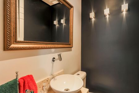 Apartamento à venda com 135m², 2 quartos e 2 vagas Apartamento à venda com 135m², 2 quartos e 2 vagasLavabo