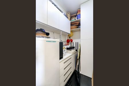 Apartamento à venda com 135m², 2 quartos e 2 vagas Apartamento à venda com 135m², 2 quartos e 2 vagasQuarto de Serviço