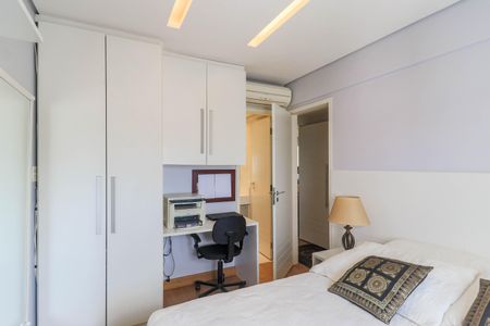 Apartamento à venda com 135m², 2 quartos e 2 vagas Apartamento à venda com 135m², 2 quartos e 2 vagasSuíte 2