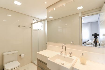 Apartamento à venda com 135m², 2 quartos e 2 vagas Apartamento à venda com 135m², 2 quartos e 2 vagasBanheiro da Suíte 2