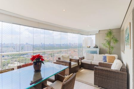 Apartamento à venda com 135m², 2 quartos e 2 vagas Apartamento à venda com 135m², 2 quartos e 2 vagasVaranda Gourmet