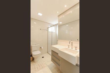 Apartamento à venda com 135m², 2 quartos e 2 vagas Apartamento à venda com 135m², 2 quartos e 2 vagasBanheiro da Suíte 2