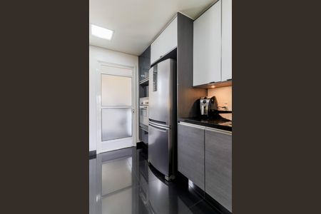Apartamento à venda com 135m², 2 quartos e 2 vagas Apartamento à venda com 135m², 2 quartos e 2 vagasCozinha