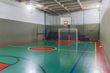 Apartamento à venda com 135m², 2 quartos e 2 vagas Apartamento à venda com 135m², 2 quartos e 2 vagasÁrea comum - Quadra Esportiva