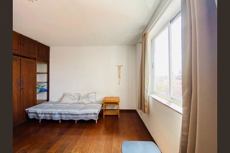 Apartamento à venda com 5 quartos, 350m² em Santa Tereza, Belo Horizonte