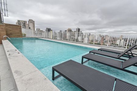 Apartamento à venda com 42m², 2 quartos e sem vagaÁrea comum - Piscina