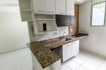 Apartamento à venda com 48m², 2 quartos e 1 vaga Apartamento à venda com 48m², 2 quartos e 1 vagaCozinha - Armários