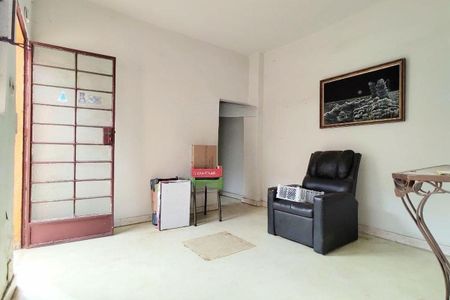 Casa à venda com 6 quartos, 220m² em Santa Tereza, Belo Horizonte
