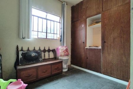 Casa à venda com 6 quartos, 220m² em Santa Tereza, Belo Horizonte