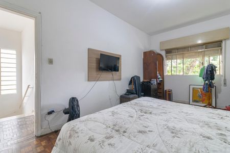 Casa à venda com 220m², 5 quartos e 3 vagas Casa à venda com 220m², 5 quartos e 3 vagasQuarto 1