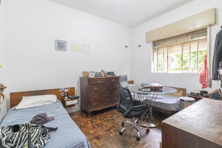 Casa à venda com 220m², 5 quartos e 3 vagas Casa à venda com 220m², 5 quartos e 3 vagasQuarto 3