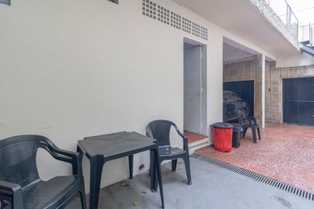 Casa à venda com 220m², 5 quartos e 3 vagas Casa à venda com 220m², 5 quartos e 3 vagasEspaço Gourmet