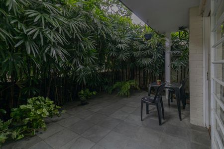 Casa à venda com 220m², 5 quartos e 3 vagas Casa à venda com 220m², 5 quartos e 3 vagasVaranda da Sala