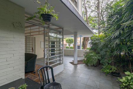 Casa à venda com 220m², 5 quartos e 3 vagas Casa à venda com 220m², 5 quartos e 3 vagasVaranda da Sala