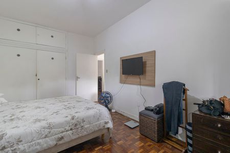 Casa à venda com 220m², 5 quartos e 3 vagas Casa à venda com 220m², 5 quartos e 3 vagasQuarto 1