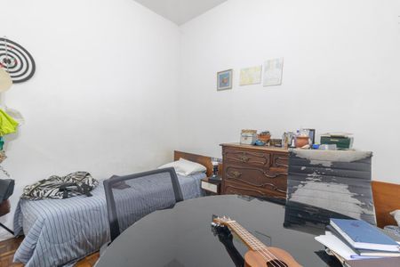 Casa à venda com 220m², 5 quartos e 3 vagas Casa à venda com 220m², 5 quartos e 3 vagasQuarto 3