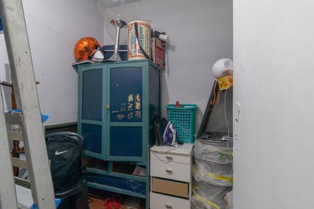 Casa à venda com 220m², 5 quartos e 3 vagas Casa à venda com 220m², 5 quartos e 3 vagasÁrea de Serviço