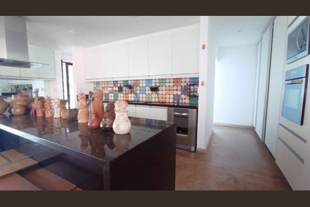 Casa à venda com 500m², 4 quartos e 4 vagas