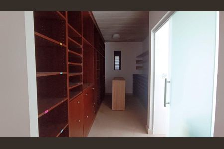 Casa à venda com 500m², 4 quartos e 4 vagas