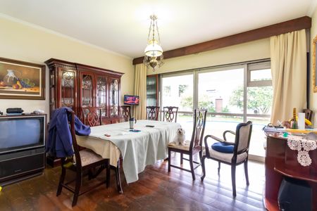 Casa para alugar com 360m², 3 quartos e 4 vagas Casa para alugar com 360m², 3 quartos e 4 vagasSala de Jantar