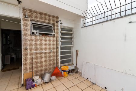 Casa para alugar com 360m², 3 quartos e 4 vagas Casa para alugar com 360m², 3 quartos e 4 vagasDucha