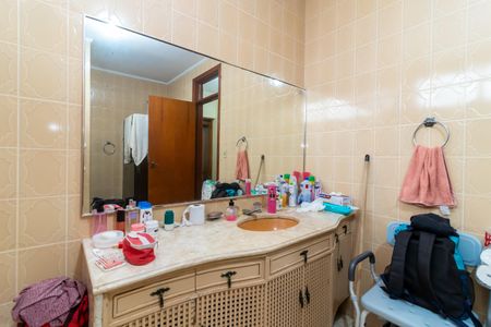 Casa para alugar com 360m², 3 quartos e 4 vagas Casa para alugar com 360m², 3 quartos e 4 vagasBanheiro da Suíte