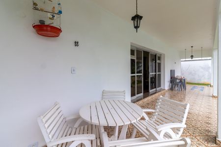 Casa para alugar com 360m², 3 quartos e 4 vagas Casa para alugar com 360m², 3 quartos e 4 vagasVaranda / Quintal