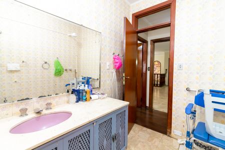 Casa para alugar com 360m², 3 quartos e 4 vagas Casa para alugar com 360m², 3 quartos e 4 vagasBanheiro 1