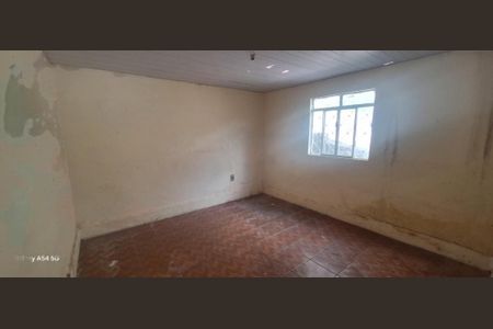 Casa à venda com 196m², 4 quartos e sem vaga