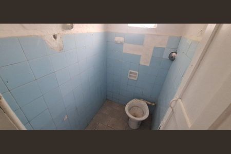 Casa à venda com 196m², 4 quartos e sem vaga