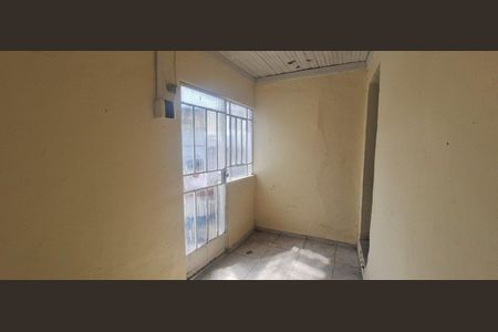 Casa à venda com 196m², 4 quartos e sem vaga