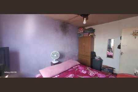 Casa à venda com 196m², 4 quartos e sem vaga