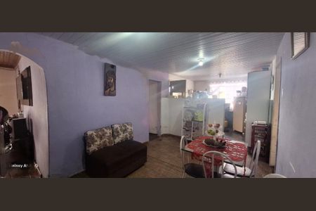 Casa à venda com 196m², 4 quartos e sem vaga