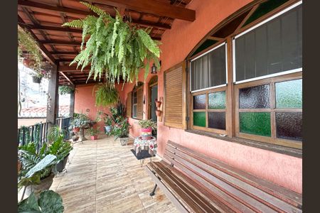 Casa à venda com 5 quartos, 266m² em Parque Recreio, Belo Horizonte