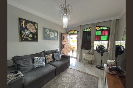 Casa à venda com 5 quartos, 266m² em Parque Recreio, Belo Horizonte