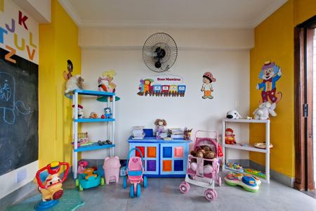 Apartamento para alugar com 328m², 4 quartos e 3 vagas Apartamento para alugar com 328m², 4 quartos e 3 vagasBrinquedoteca