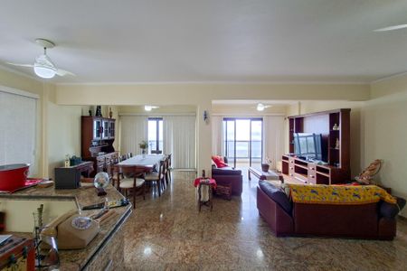 Apartamento para alugar com 328m², 4 quartos e 3 vagas Apartamento para alugar com 328m², 4 quartos e 3 vagasSala